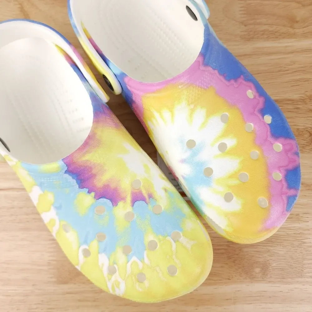 Crocs Classic Tie Dye Graphic Clogs Mens Size 10 Womens Size 12‎ Slip On Shoes